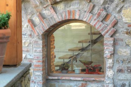 Villa Firenze, fenêtre cintrée fixe